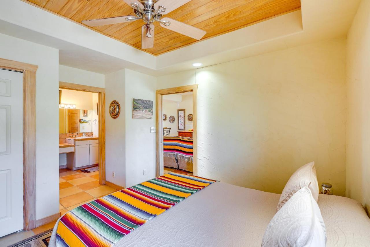 Vibrant Terlingua Vacation Rental Near Big Bend! Exterior photo